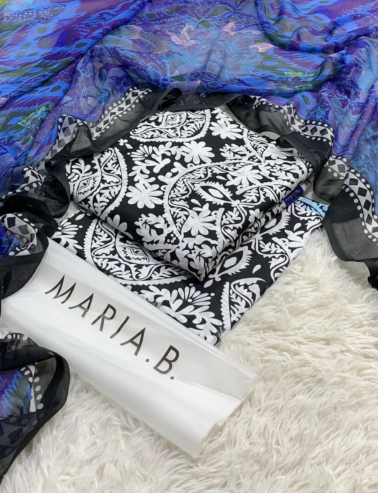Maria B & Iznik 3PC Printed Lawn Suit | MBPLS-007