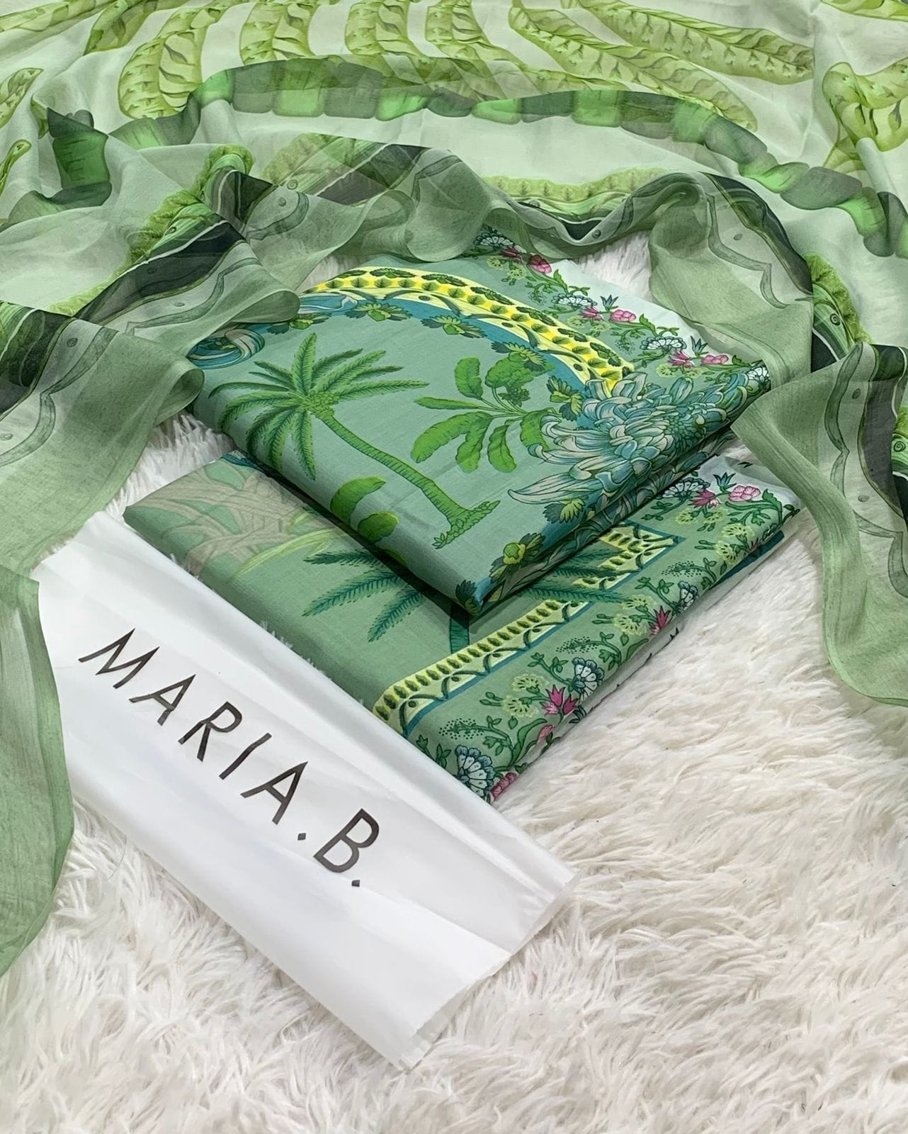 Maria B & Iznik 3PC Printed Lawn Suit | MBPLS-0010