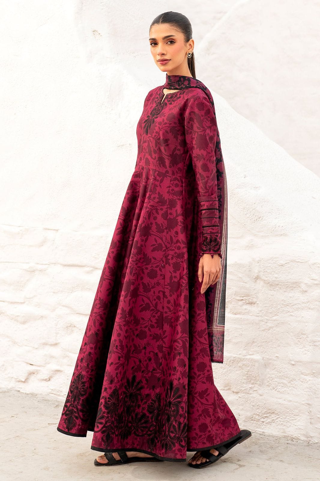 Limelight 3PC Linen Suit With Embroidered Patches | LLES-1204