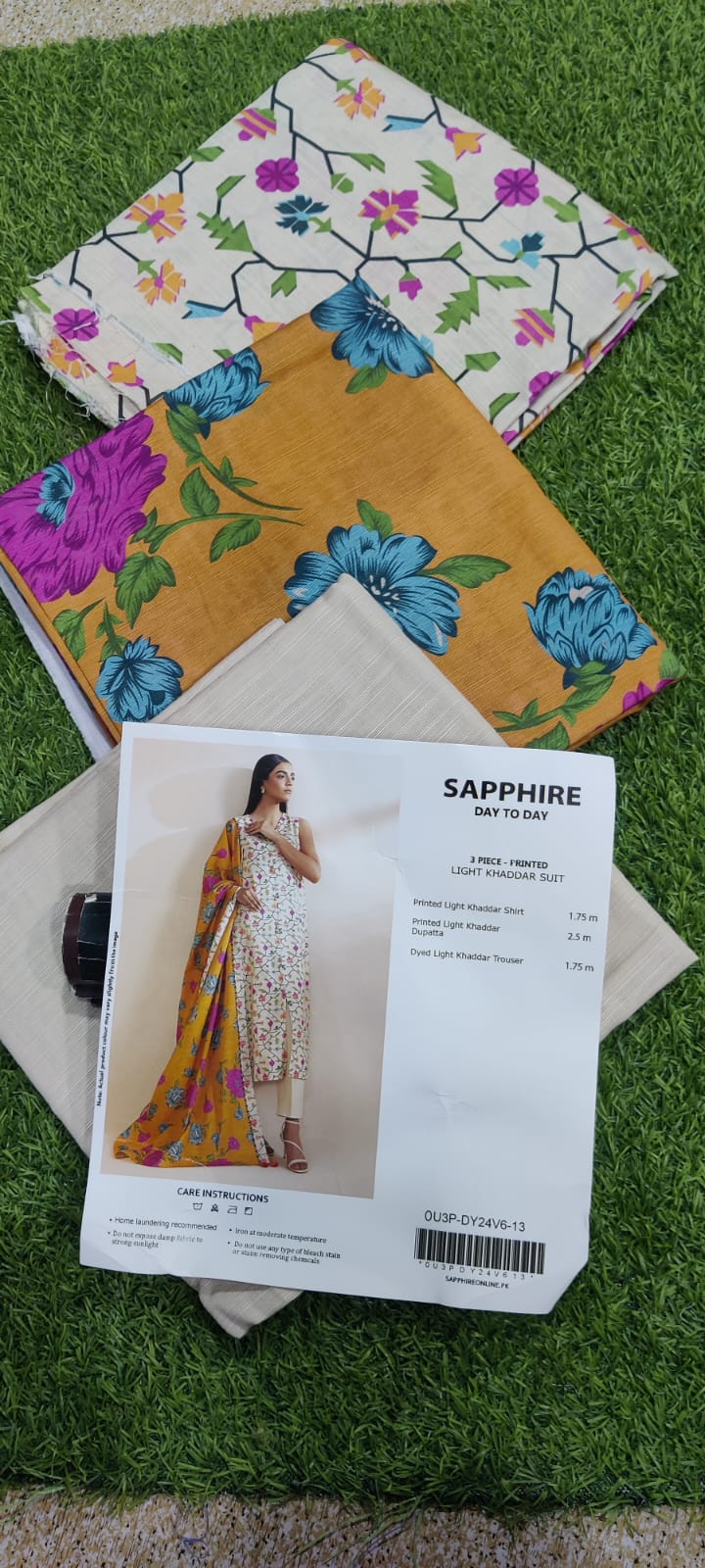 Sapphire 3PC Printed Khaddar Suit - ST-70612